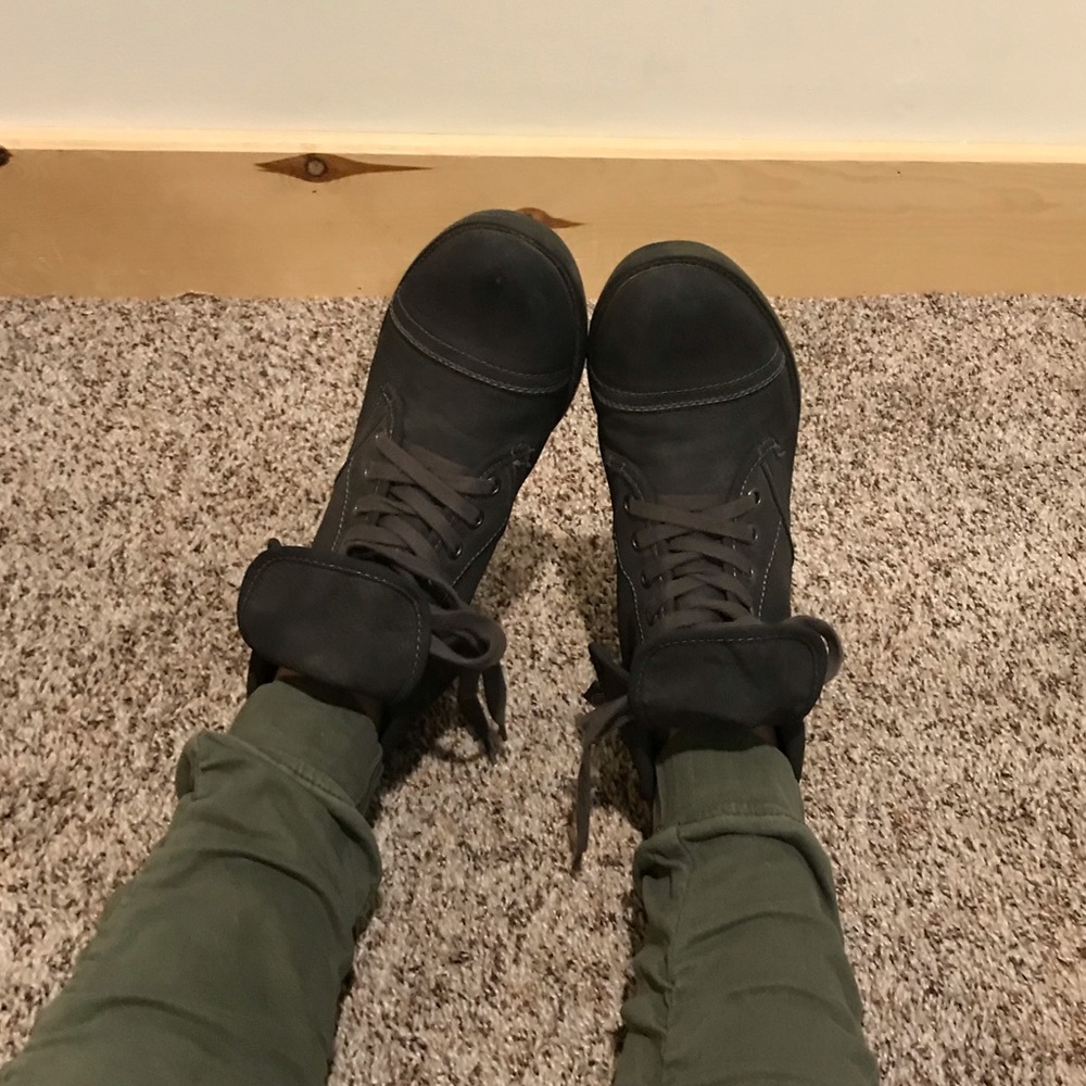 Grey rocket dog ankle hi boots